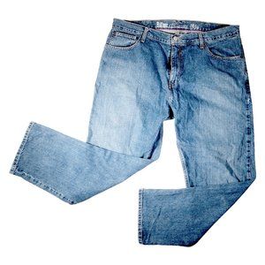 Hilfiger Men's Jeans, Size 38x30, Medium Wash, Classic Straight Fit